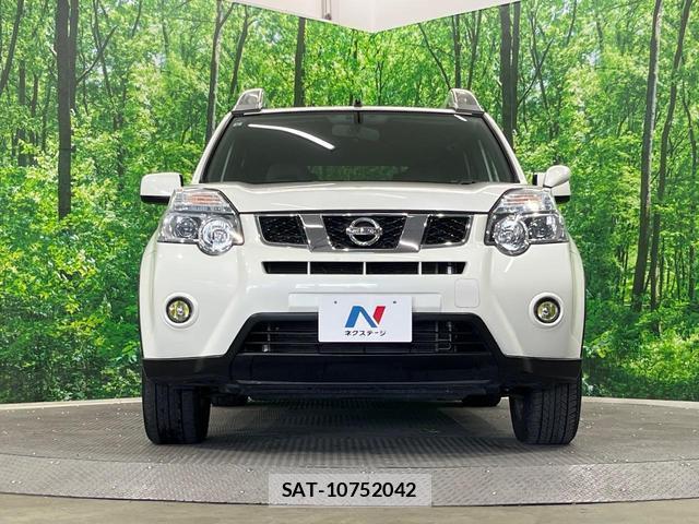 Nissan X-TRAIL 2013-07 8647836-13