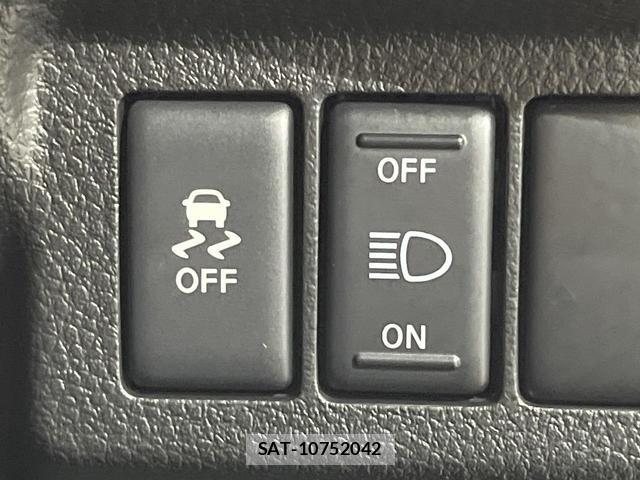 Nissan X-TRAIL 2013-07 8647836-5