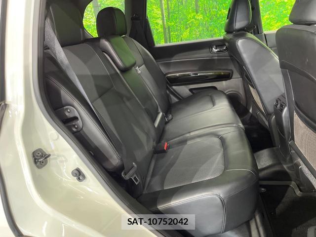 Nissan X-TRAIL 2013-07 8647836-8