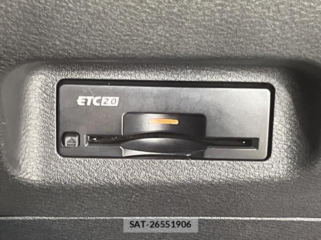 Nissan X-TRAIL 2023-08 8647945-7