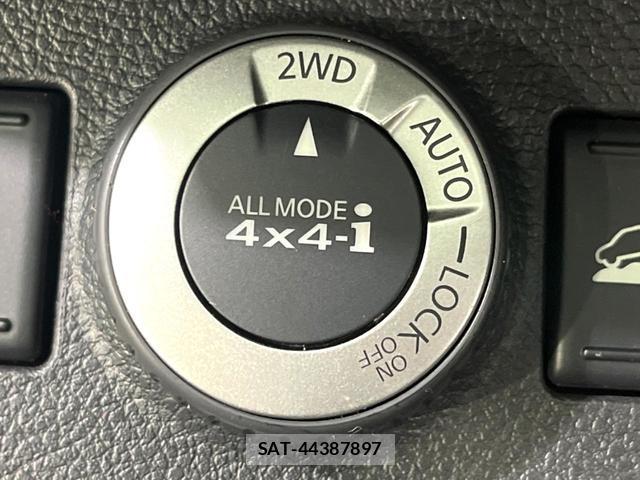 Nissan X-TRAIL 2013-01 8647987-2