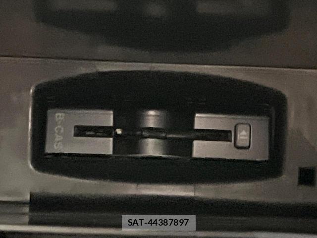 Nissan X-TRAIL 2013-01 8647987-6