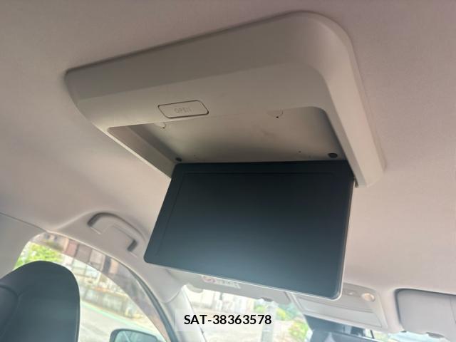 Nissan X-TRAIL 2017-09 8648434-15