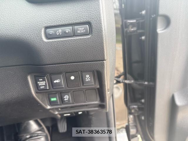 Nissan X-TRAIL 2017-09 8648434-17