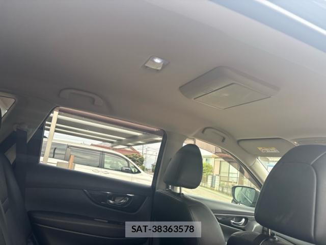 Nissan X-TRAIL 2017-09 8648434-18