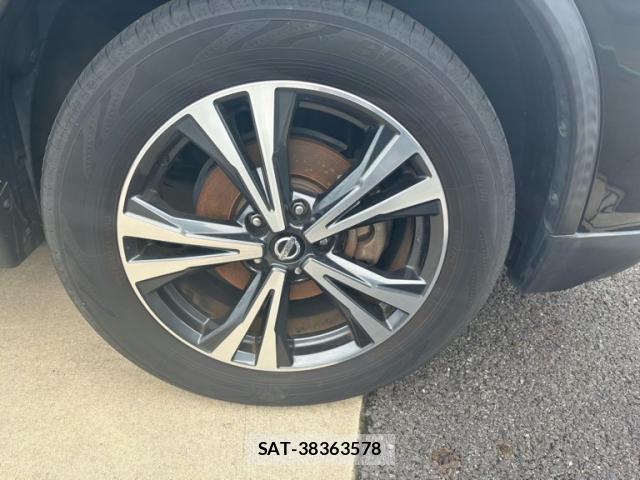 Nissan X-TRAIL 2017-09 8648434-2