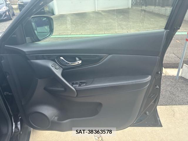 Nissan X-TRAIL 2017-09 8648434-7