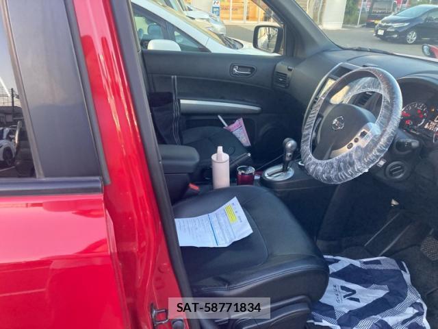 Nissan X-TRAIL 2013-10 8648505-14