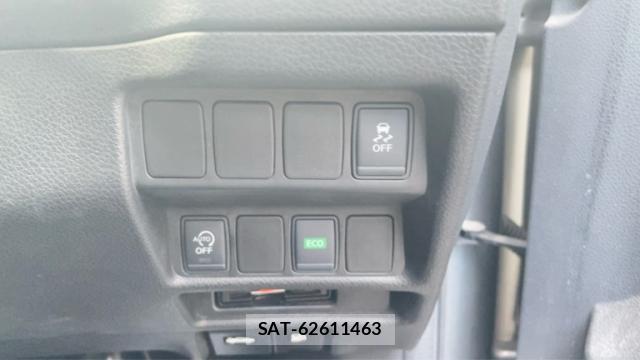 Nissan X-TRAIL 2014-06 8648534-14
