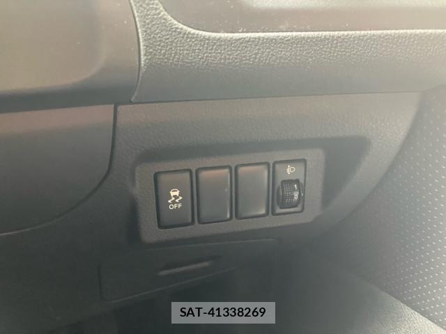 Nissan X-TRAIL 2011-05 8648701-11