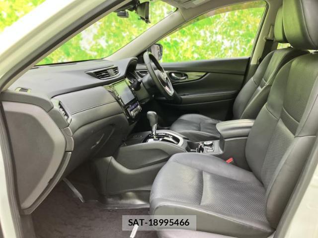 Nissan X-TRAIL 2018-11 8648850-5