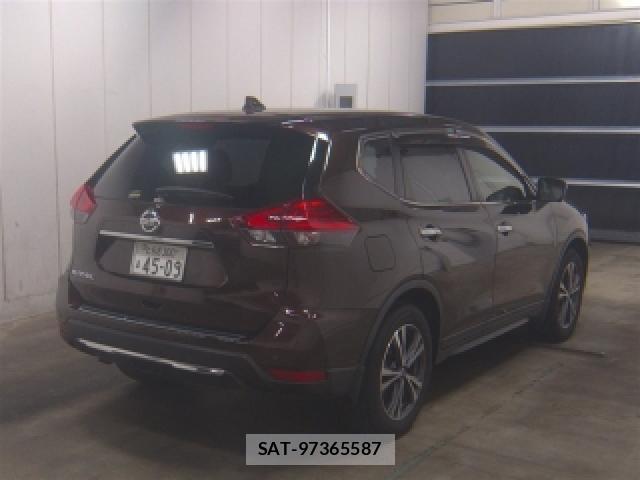 Nissan X-TRAIL 2018-09 8649020-1