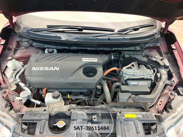 Nissan X-TRAIL 2017-09 8649326-17