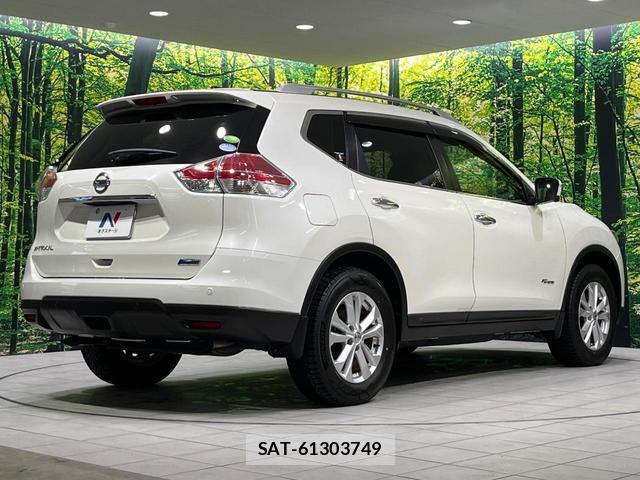 Nissan X-TRAIL 2015-10 8652163-17