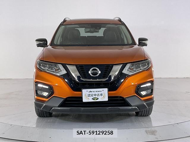 Nissan X-TRAIL 2017-08 8652721-2
