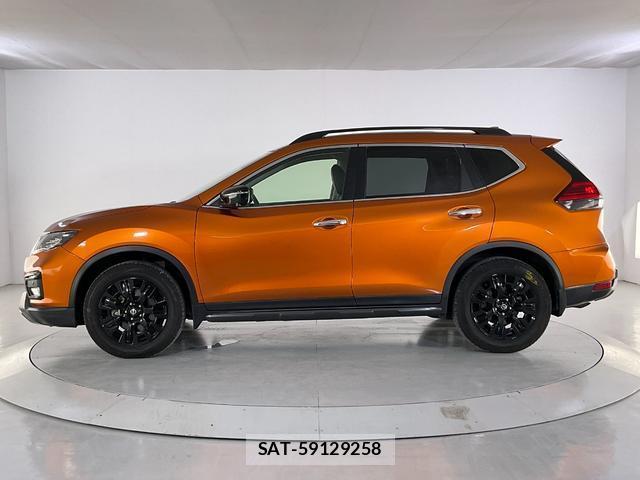 Nissan X-TRAIL 2017-08 8652721-3