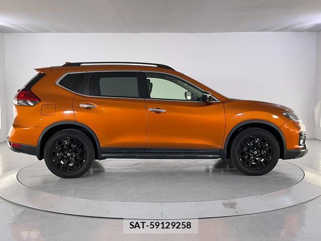 Nissan X-TRAIL 2017-08 8652721-6