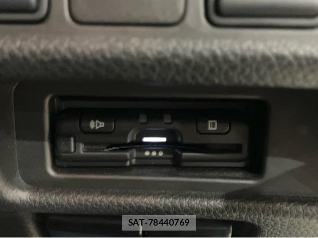 Nissan X-TRAIL 2019-09 8653003-18