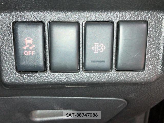 Nissan X-TRAIL 2011-08 8653009-16