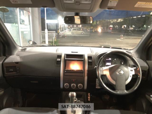 Nissan X-TRAIL 2011-08 8653009-2
