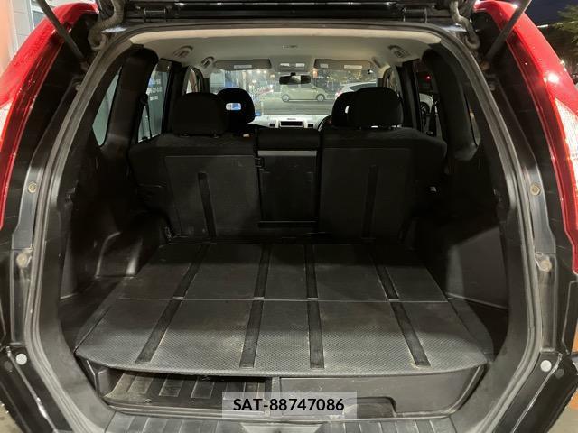 Nissan X-TRAIL 2011-08 8653009-8