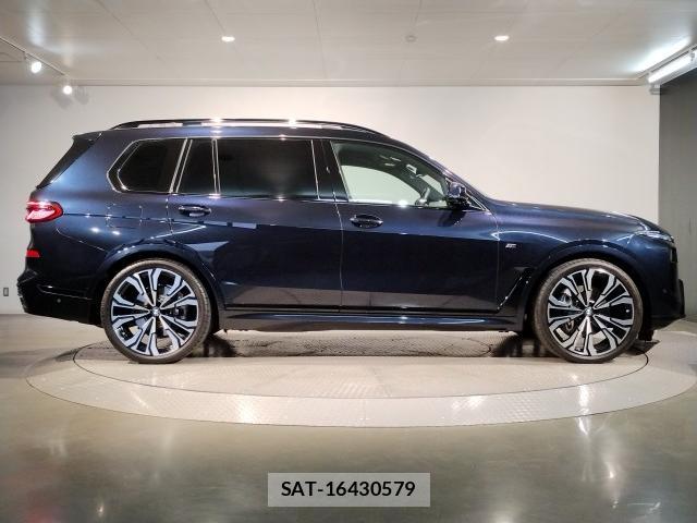 Bmw X7 2023-12 8652083-7