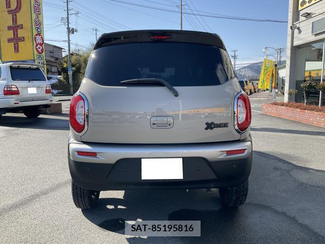 Suzuki X BEE 2018-12 8647119-1
