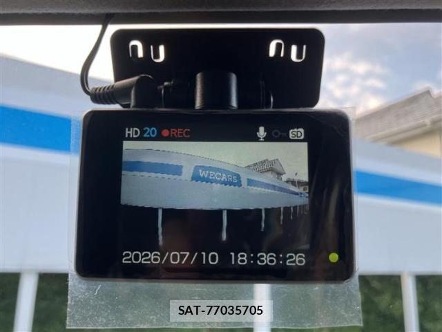 Suzuki X BEE 2018-07 8648181-15