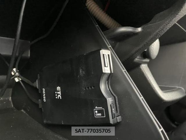 Suzuki X BEE 2018-07 8648181-16