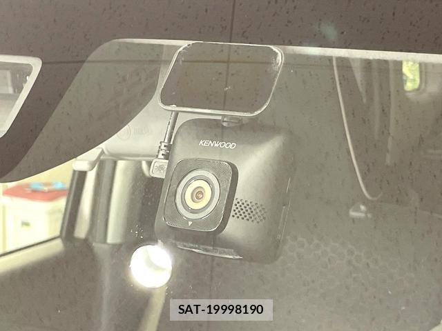 Suzuki X BEE 2018-02 8651564-5