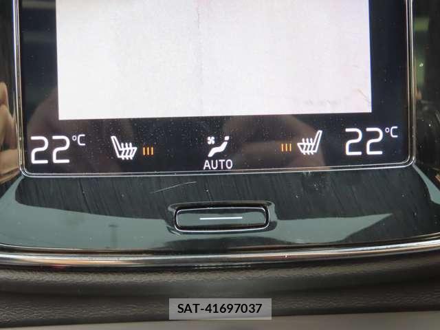 Volvo XC40 2018-04 8646787-11
