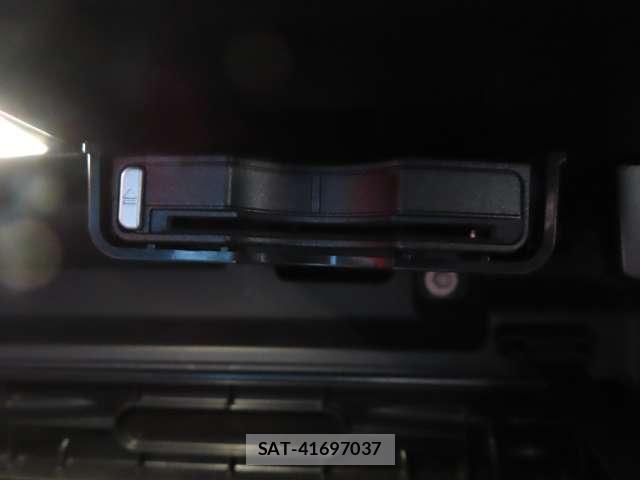 Volvo XC40 2018-04 8646787-12
