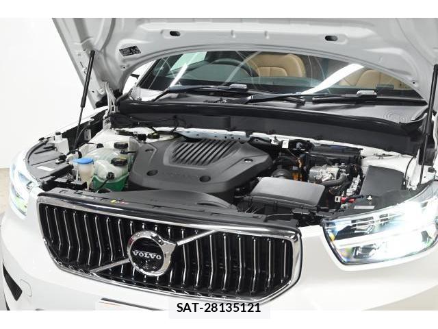 Volvo XC40 2021-12 8647918-17