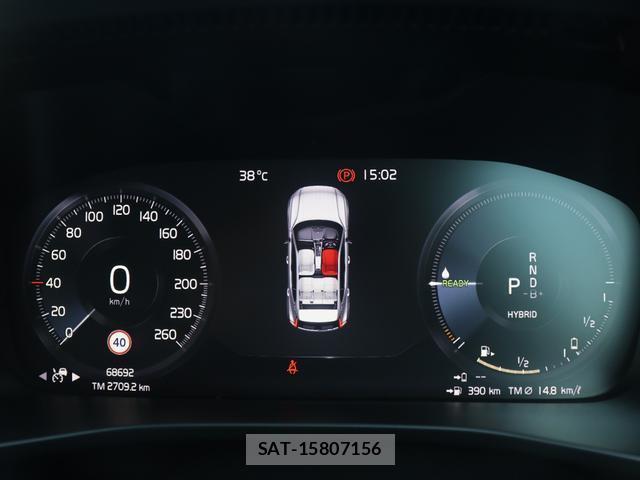 Volvo XC40 2020-09 8648014-12