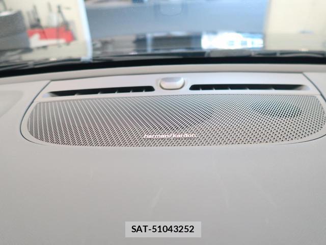 Volvo XC40 2021-06 8648312-5