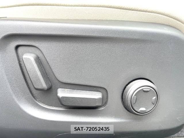Volvo XC40 2024-02 8649589-9