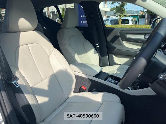 Volvo XC40 2023-09 8649902-11