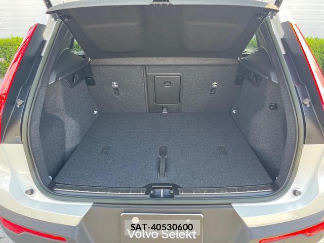 Volvo XC40 2023-09 8649902-13