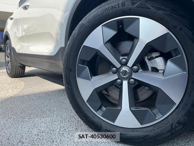 Volvo XC40 2023-09 8649902-14