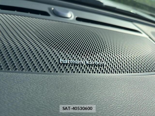 Volvo XC40 2023-09 8649902-6
