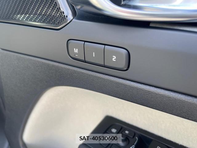 Volvo XC40 2023-09 8649902-9