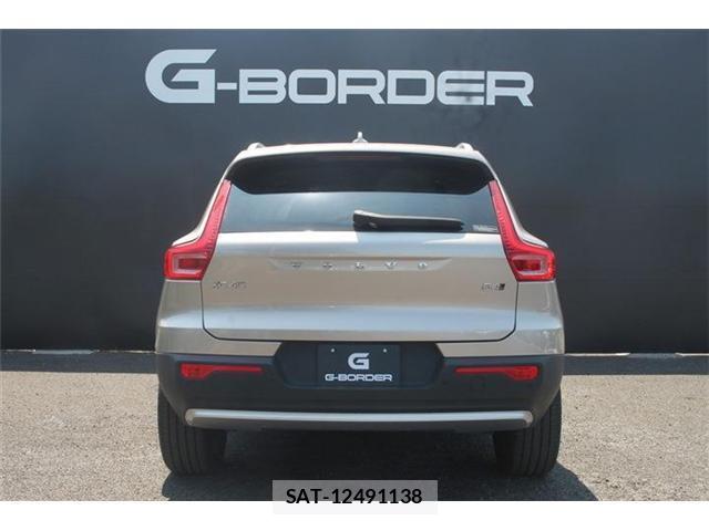 Volvo XC40 2023-05 8651913-17