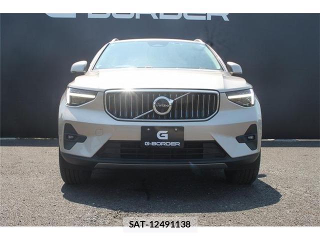 Volvo XC40 2023-05 8651913-9