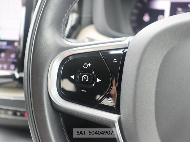 Volvo XC60 2021-12 8648007-13