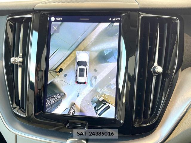 Volvo XC60 2022-01 8649590-5