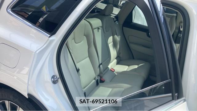 Volvo XC60 2023-09 8651444-6