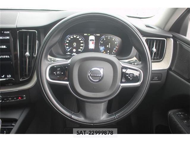 Volvo XC60 2021-06 8651909-15