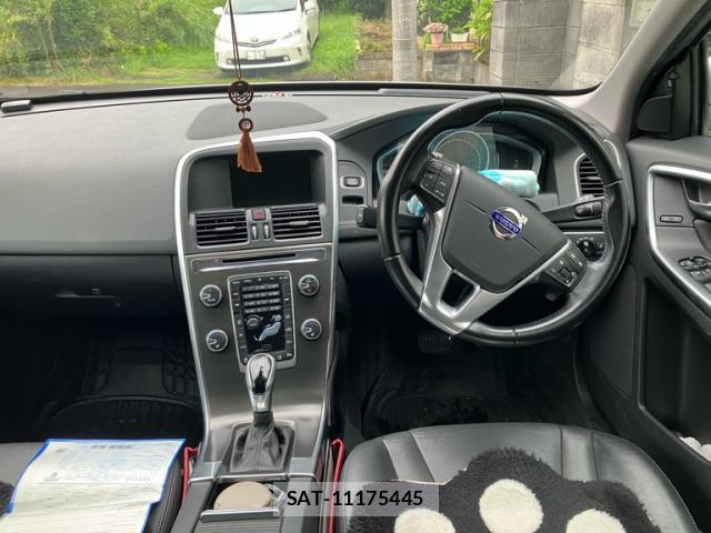 Volvo XC60 2014-02 8652760-11