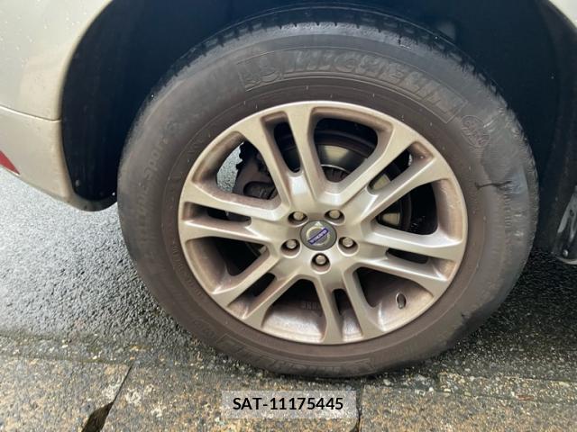 Volvo XC60 2014-02 8652760-6
