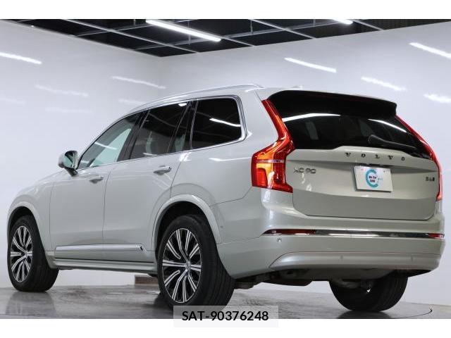 Volvo XC90 2022-03 8647915-1